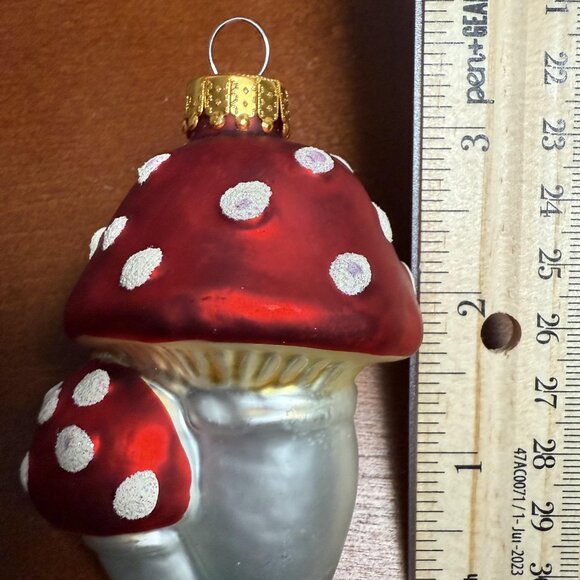 Vintage UT Glass Mushroom Christmas Ornament Red White Glitter Retro Toadstool - Picture 6 of 7